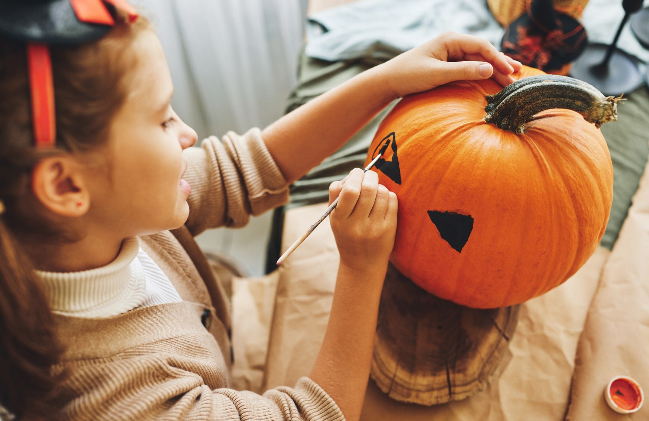 15 Seasonal Activities to Do With Your Kids This Fall