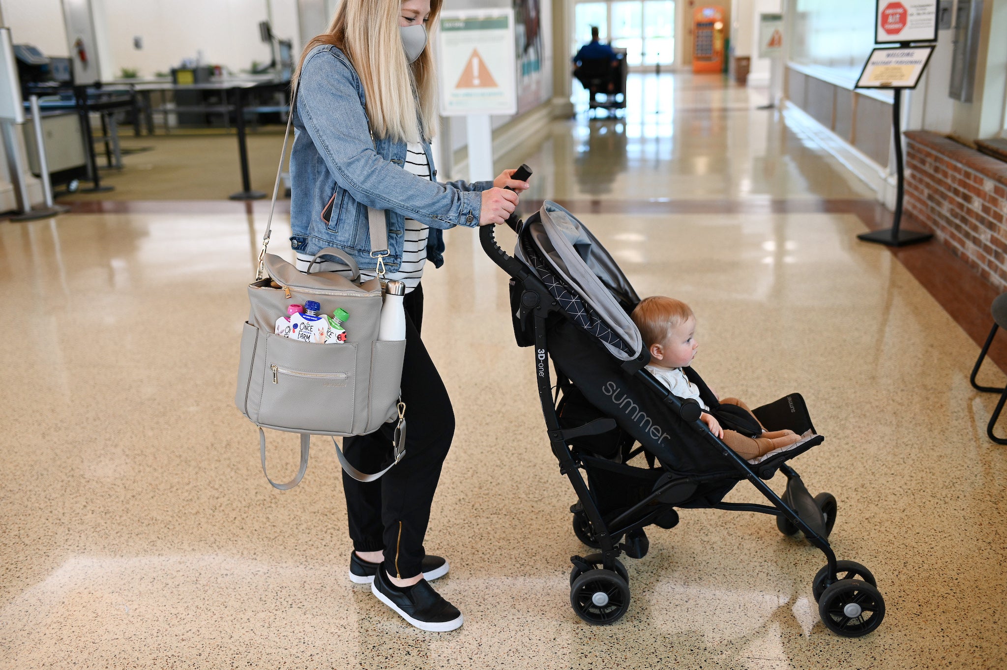 Flying with Kids: TSA Approved Snacks